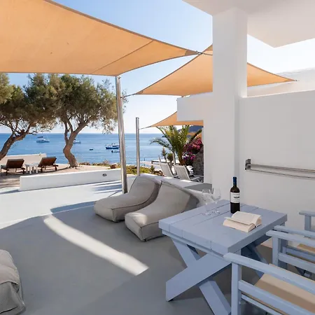 Akrotiri Hotel Exterior photo