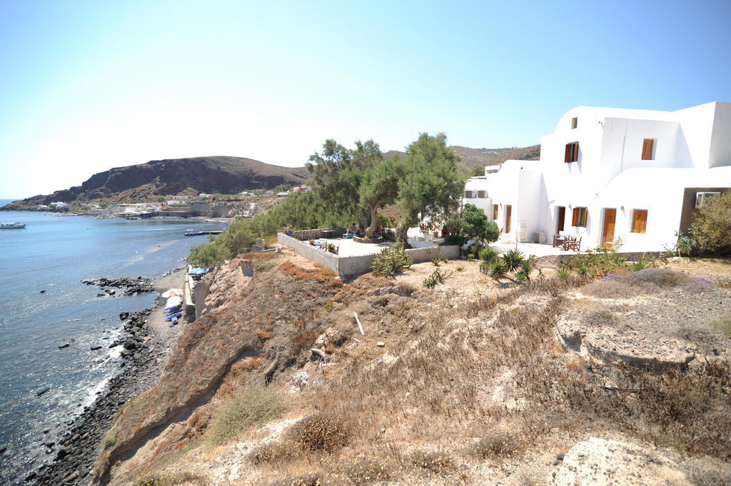 Hotel Akrotiri 2*